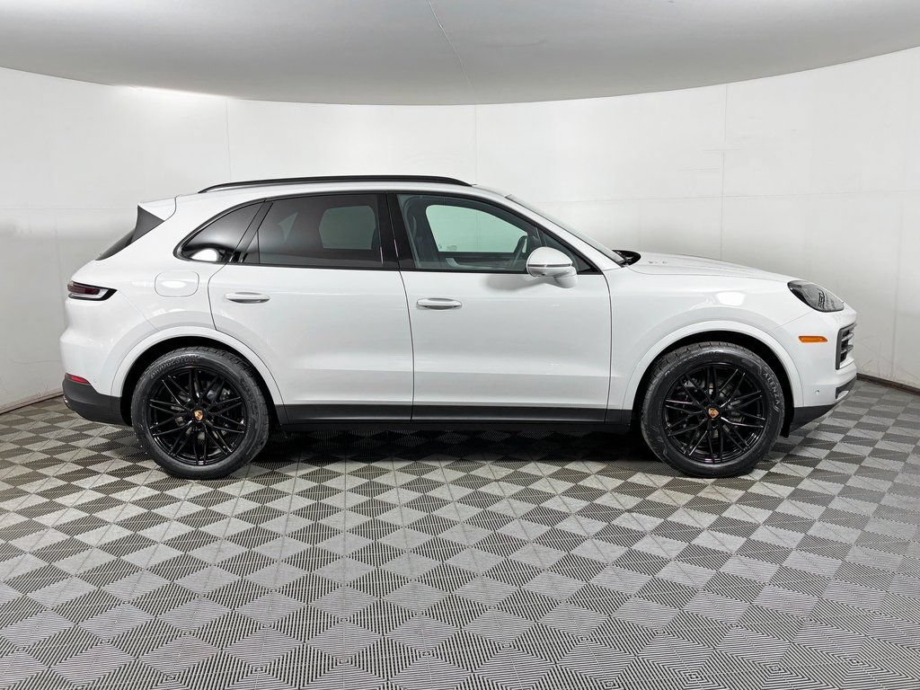 Certified 2026 Porsche Cayenne AWD/4WD image 8
