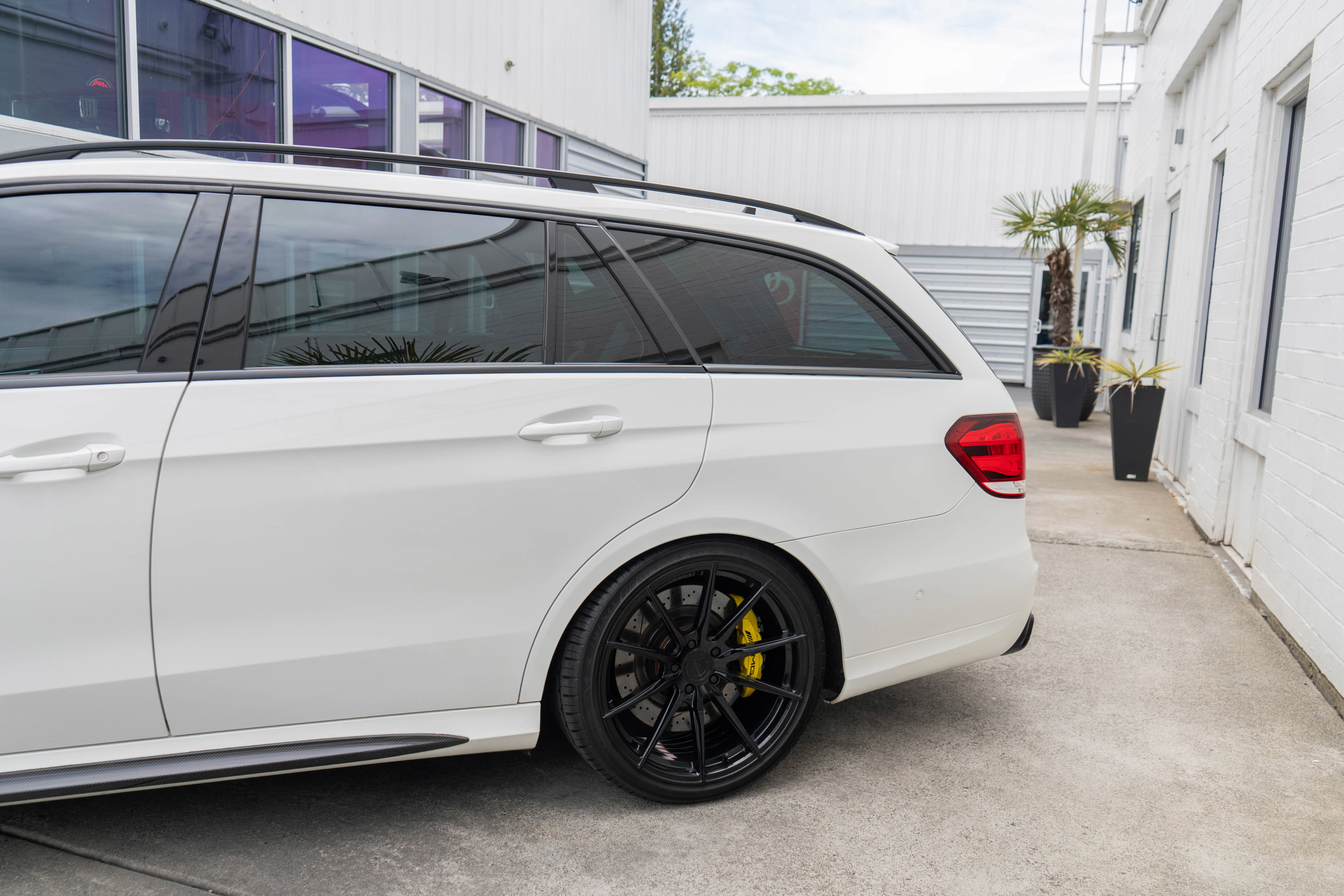 Used 2014 Mercedes-Benz E 63 AMG S-Model image 5
