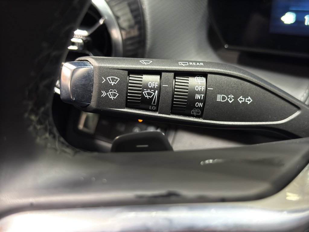 Used 2025 Chevrolet Equinox LT w/ Convenience Package II image 25