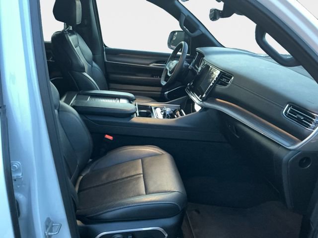 Used 2024 Jeep Wagoneer Series II AWD/4WD image 17