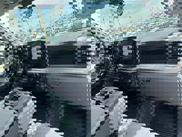 New 2025 Ford F550 4x4 SuperCab Super Duty image 11