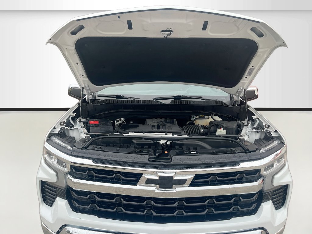 Used 2022 Chevrolet Silverado 1500 LT AWD/4WD image 30