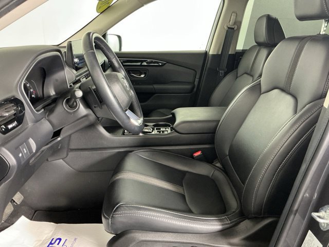 Used 2025 Honda Pilot EX-L image 17