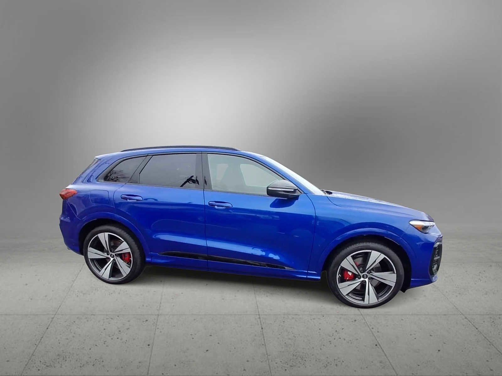 New 2025 Audi SQ5 Premium Plus image 9