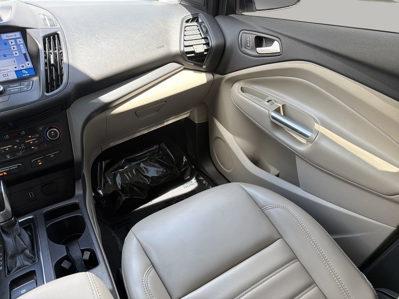 Used 2019 Ford Escape SEL FWD image 16