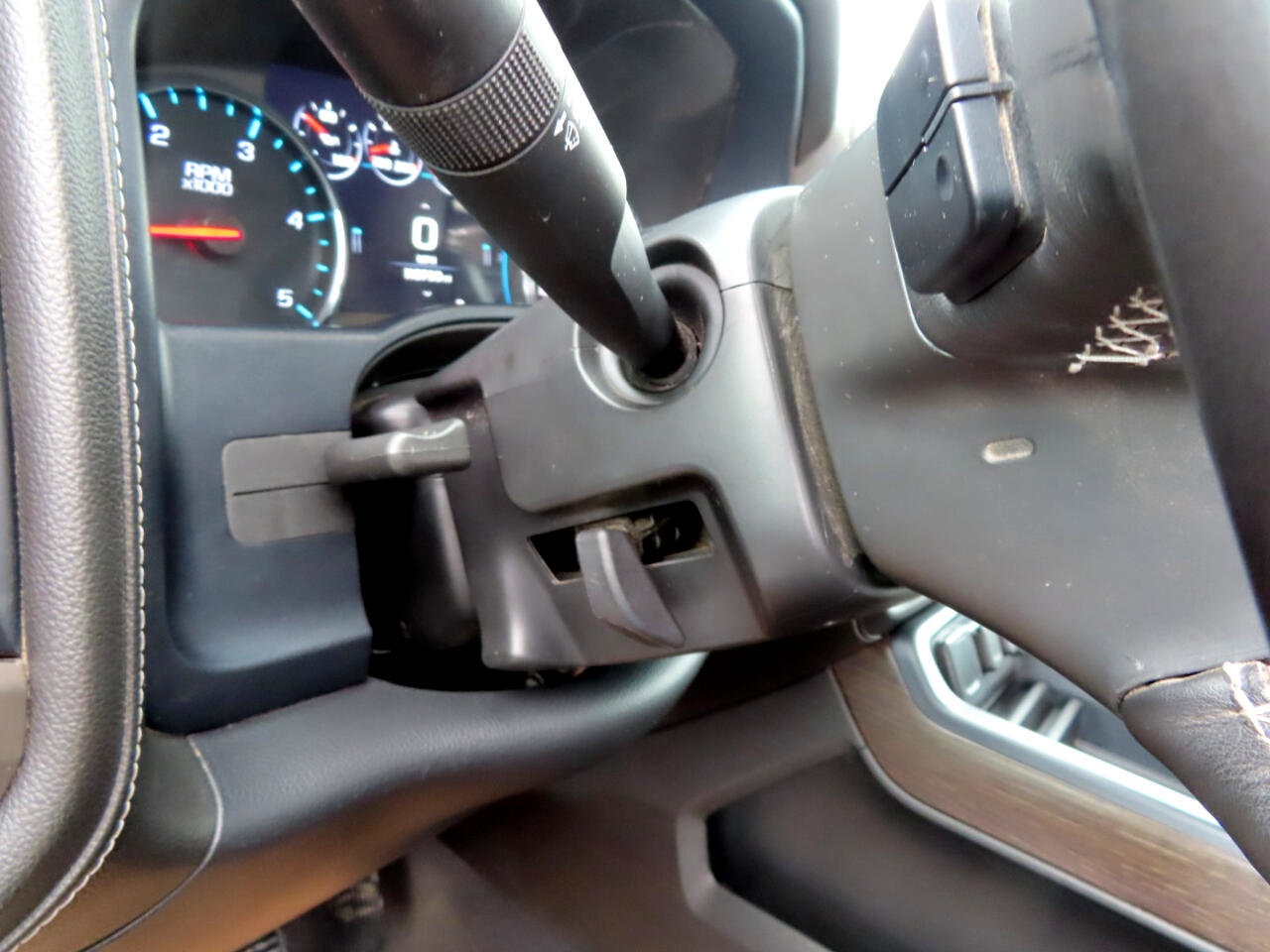 Used 2019 GMC Sierra 3500 Denali w/ Duramax Plus Package image 28