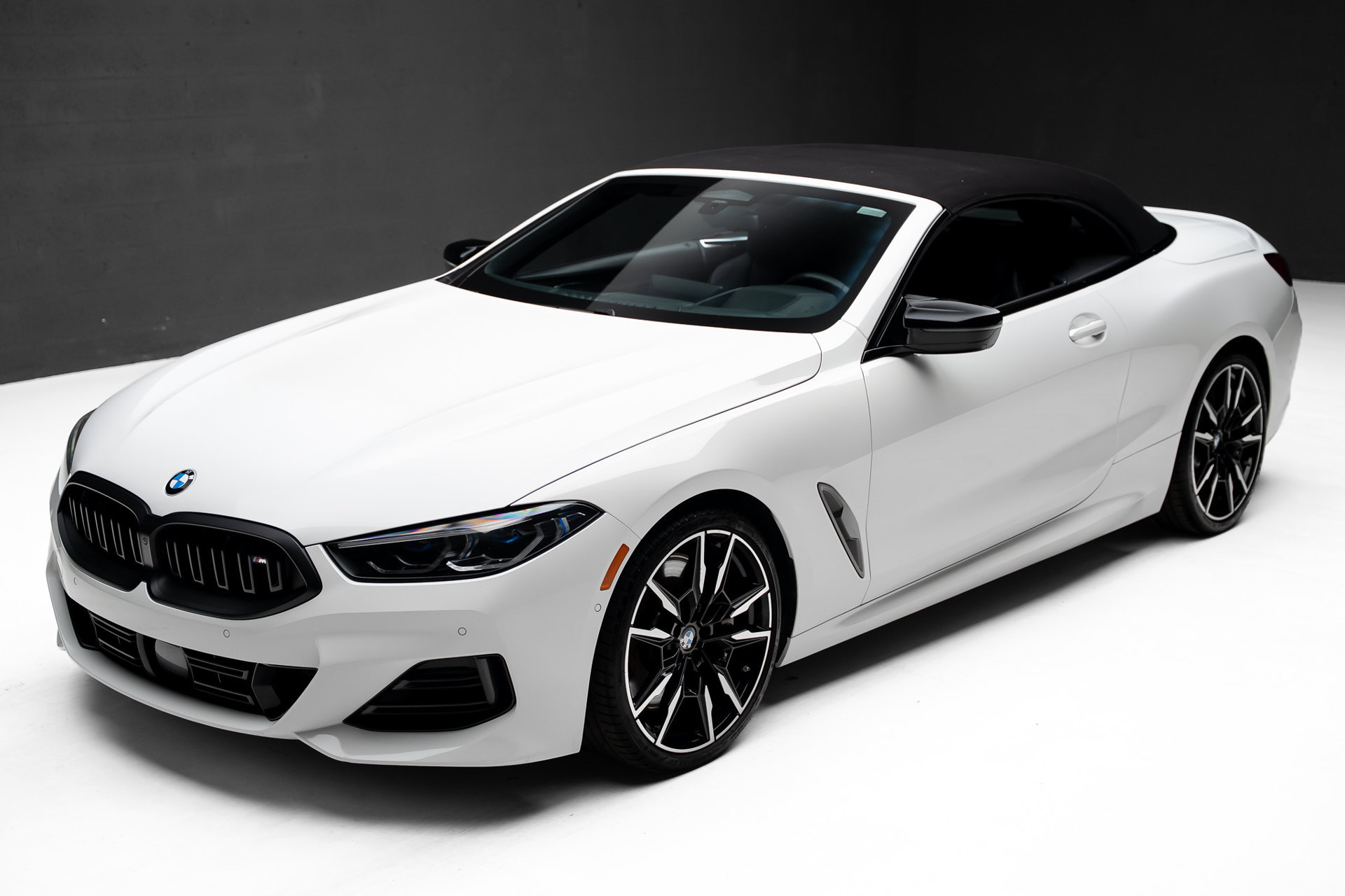 Used 2023 BMW M850i xDrive Convertible AWD/4WD image 5