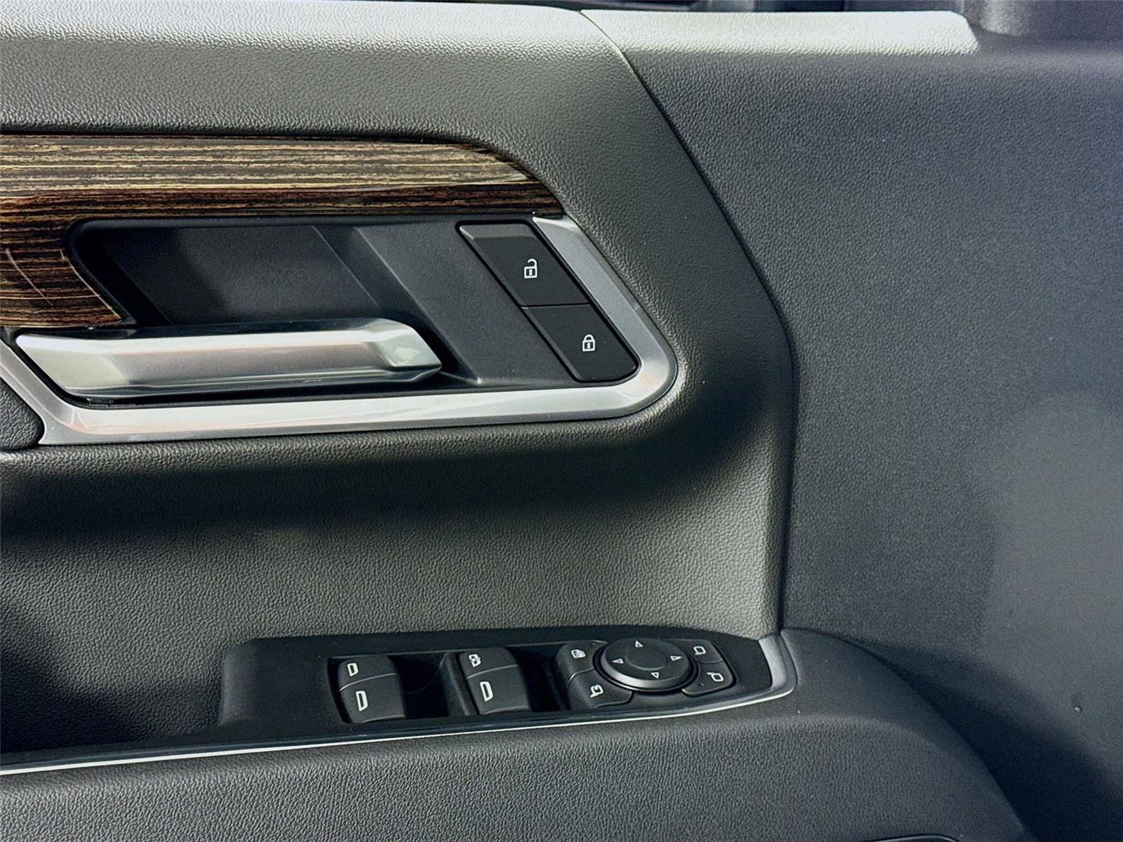 New 2026 GMC Sierra 2500 SLE w/ SLE Value Package; image 12