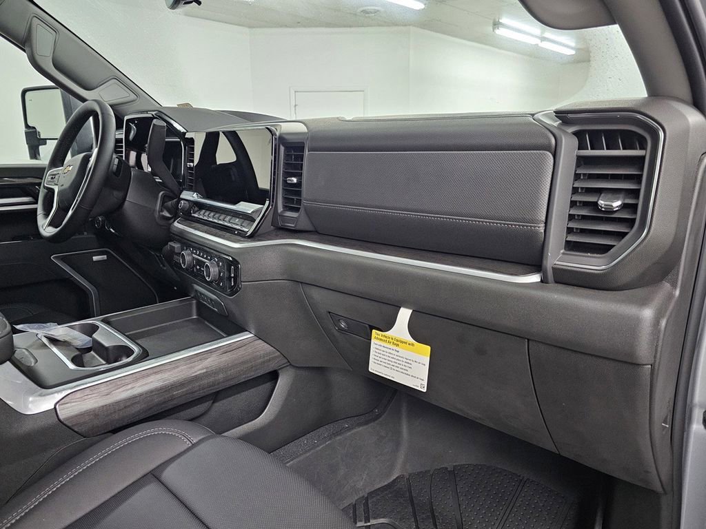 New 2026 Chevrolet Silverado 3500 LTZ w/ LTZ Plus Package image 13