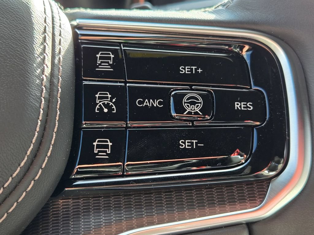 New 2026 Jeep Grand Wagoneer Summit AWD/4WD image 21