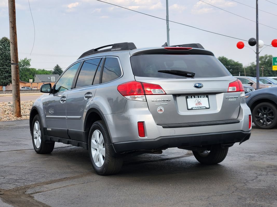 Used 2011 Subaru Outback 2.5i Limited w/ PWR Moonroof Pkg AWD/4WD image 9