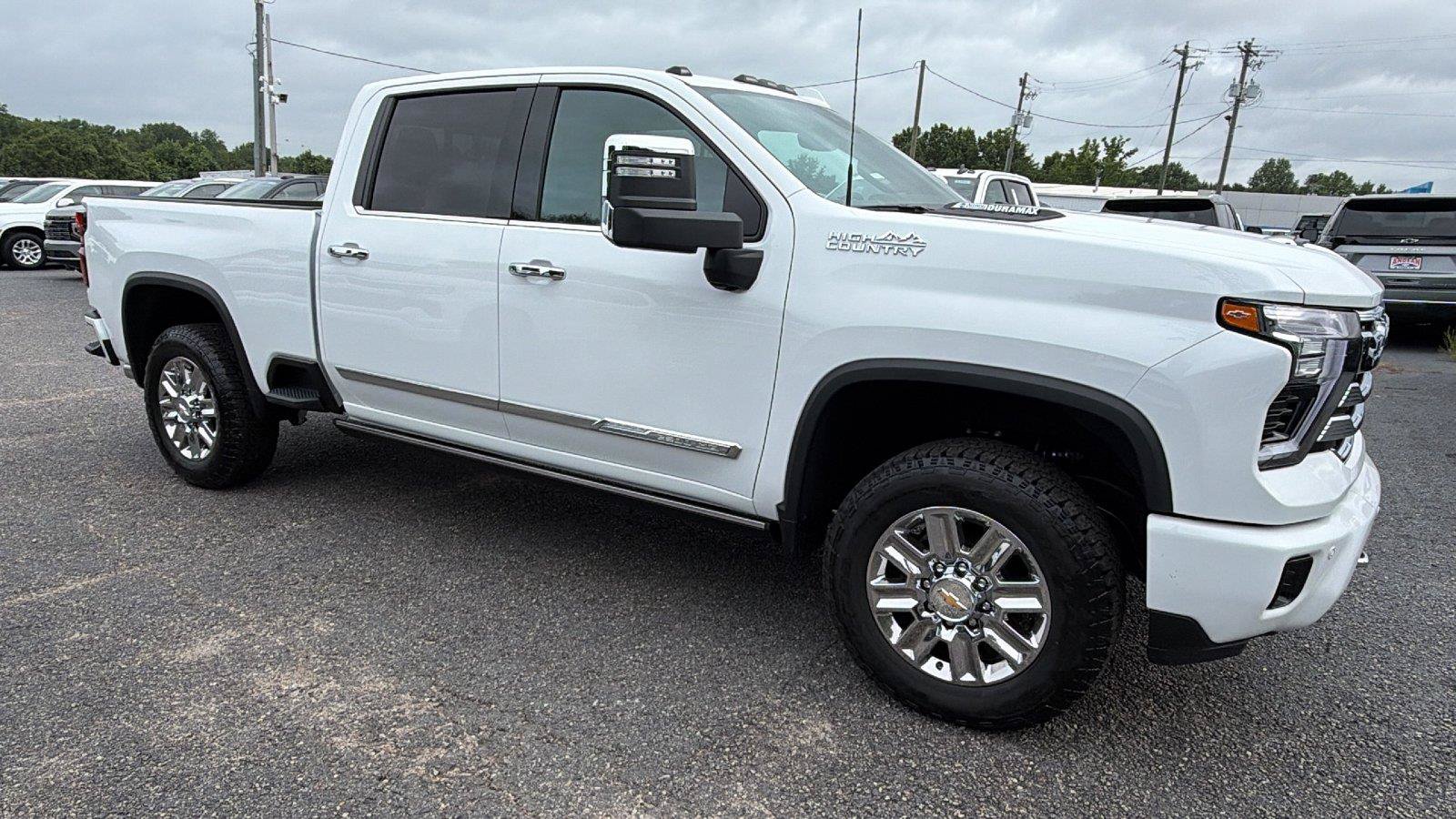New 2026 Chevrolet Silverado 2500 High Country w/ High Country Premium Package AWD/4WD image 4