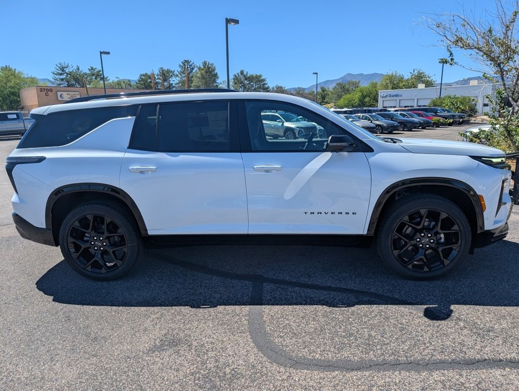 New 2026 Chevrolet Traverse RS w/ LPO, Floor Liner Package image 6