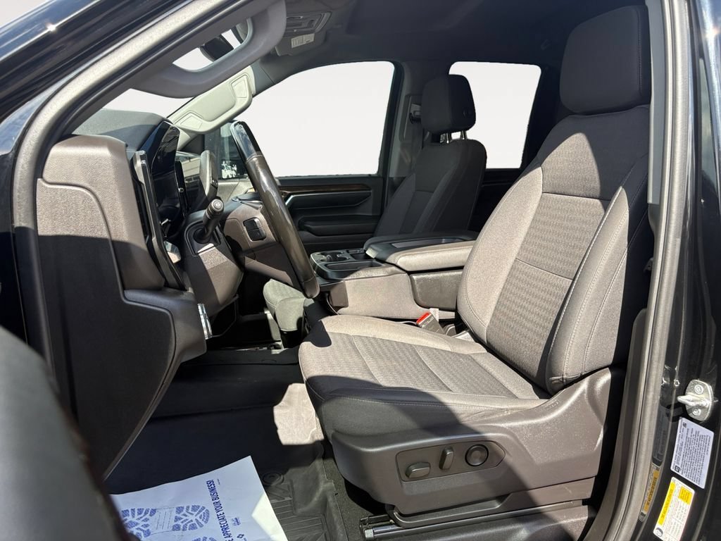 Used 2024 GMC Sierra 3500 SLE AWD/4WD image 9