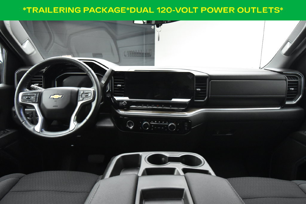 Used 2023 Chevrolet Silverado 1500 LT AWD/4WD image 3