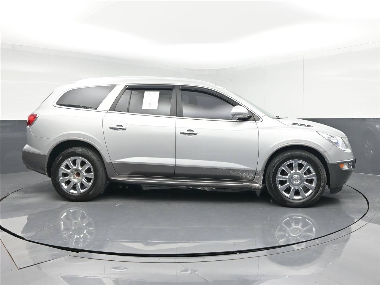 Used 2011 Buick Enclave CXL FWD image 4