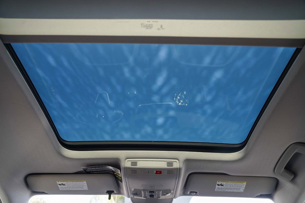 New 2025 Volkswagen Taos SE image 23