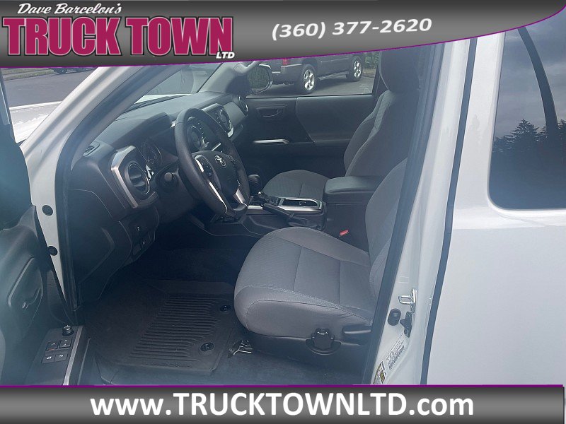Used 2022 Toyota Tacoma SR5 w/ SR5 Appearance Package (SM) AWD/4WD image 9