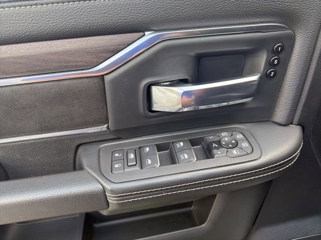 Used 2025 RAM 3500 Laramie AWD/4WD image 14
