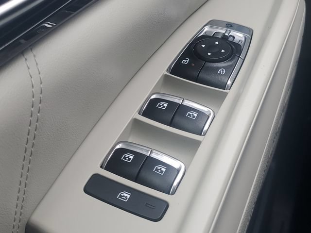 Certified 2025 Kia Carnival SX Prestige FWD image 26