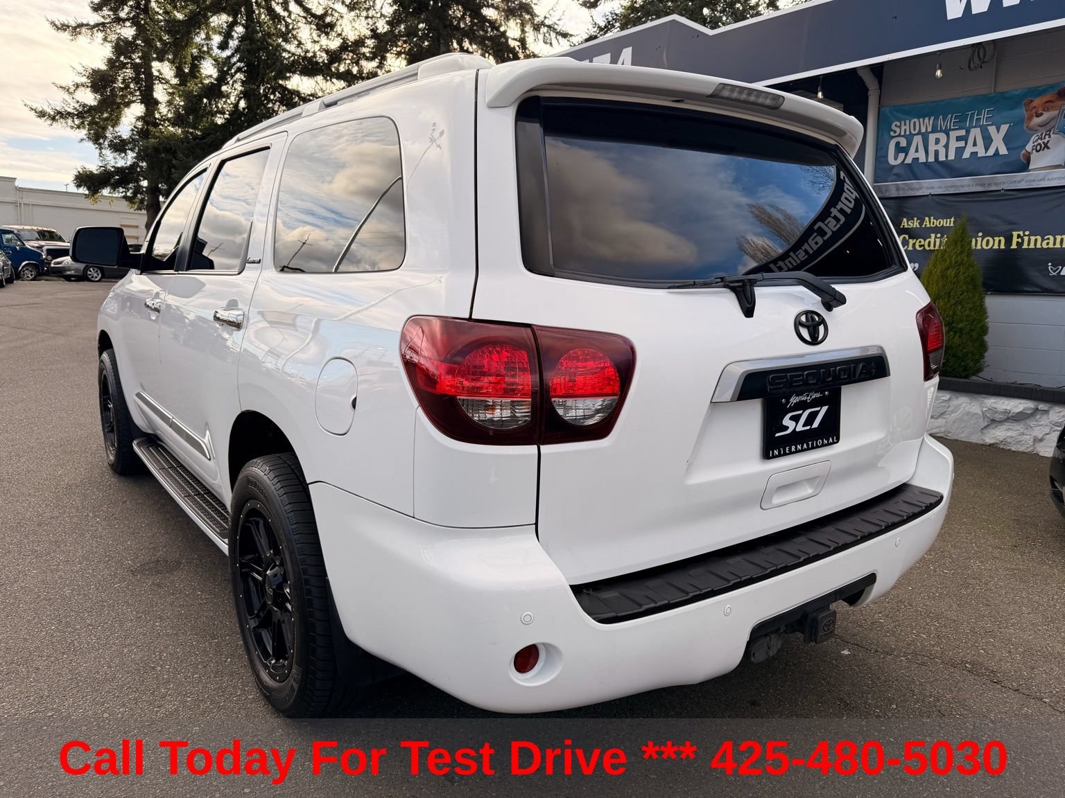 Used 2020 Toyota Sequoia Limited w/ Safety & Convenience Package AWD/4WD image 8