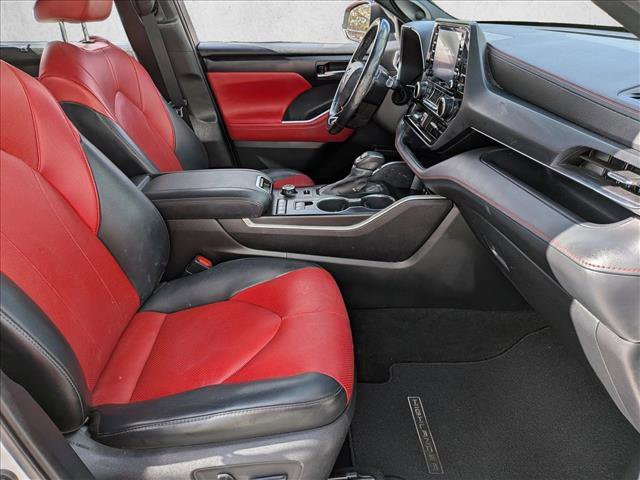 Used 2021 Toyota Highlander XSE image 23