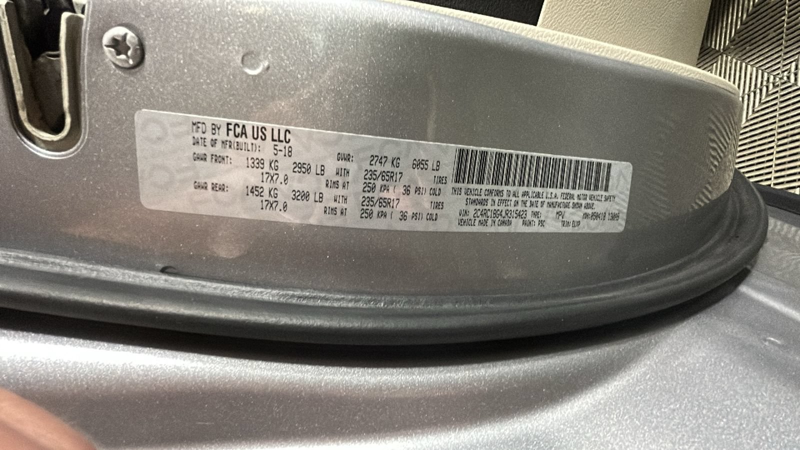 Used 2018 Chrysler Pacifica Touring-L FWD image 11