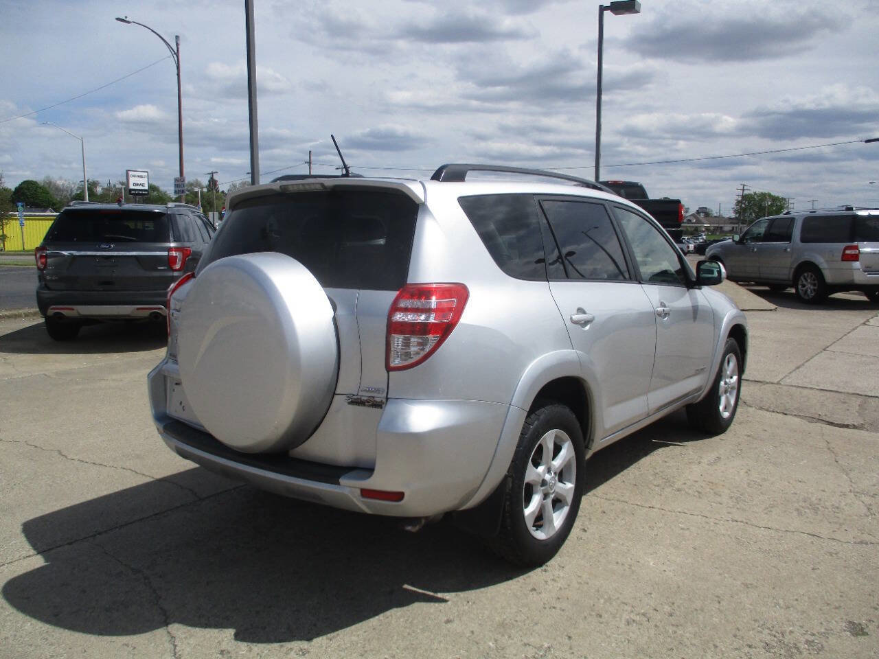 Used 2010 Toyota RAV4 Limited AWD/4WD image 7