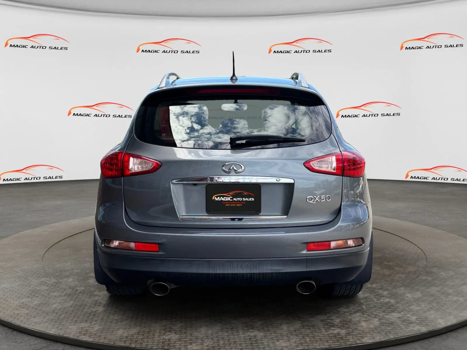 Used 2015 INFINITI QX50 AWD image 9