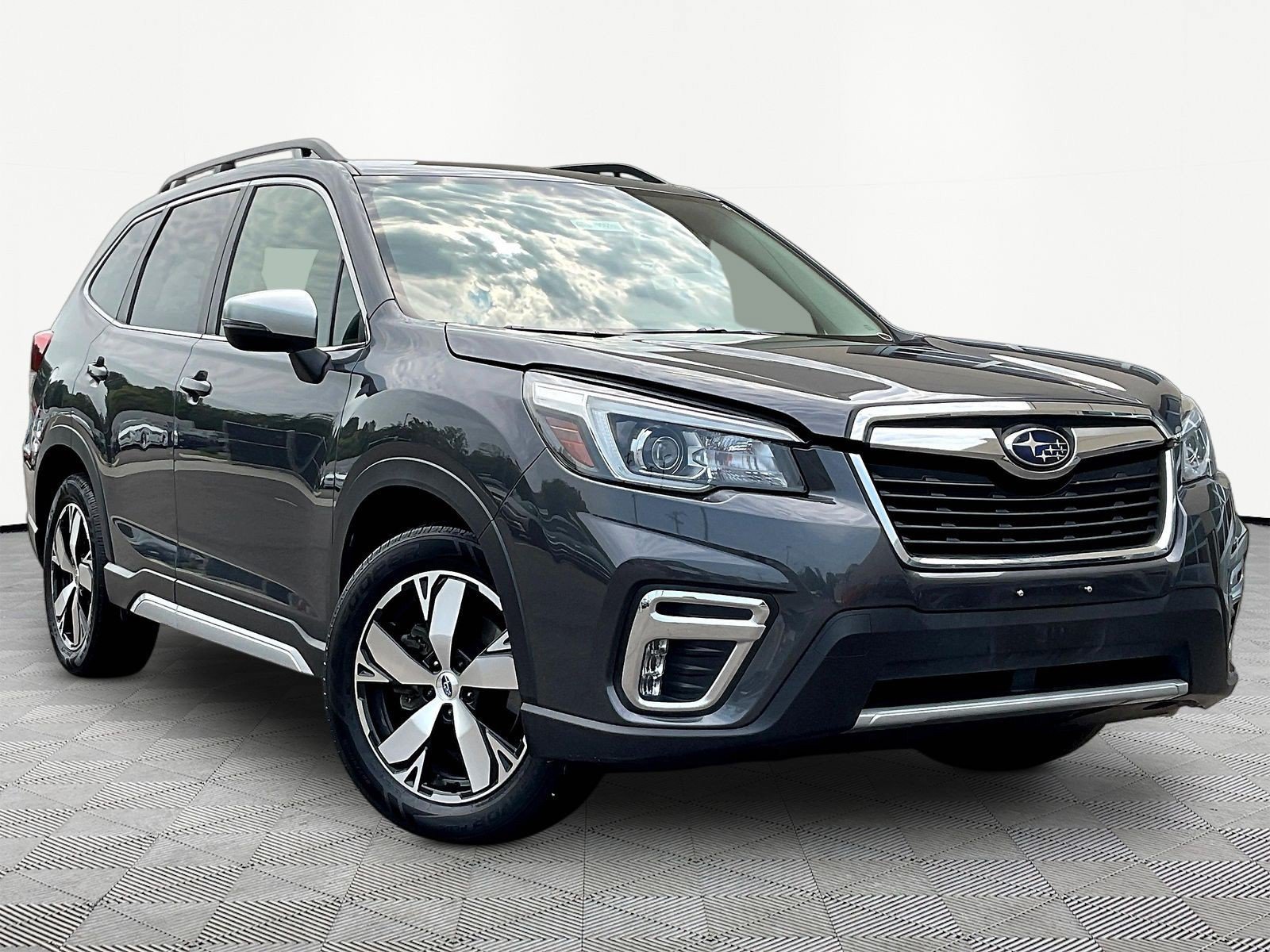 Used 2020 Subaru Forester Touring w/ Popular Package #2 AWD/4WD image 3