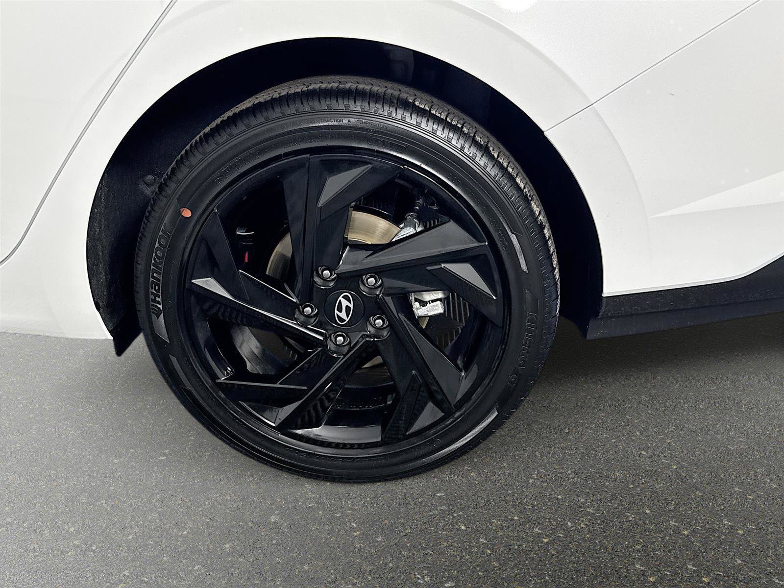 New 2026 Hyundai Elantra Sport FWD image 28