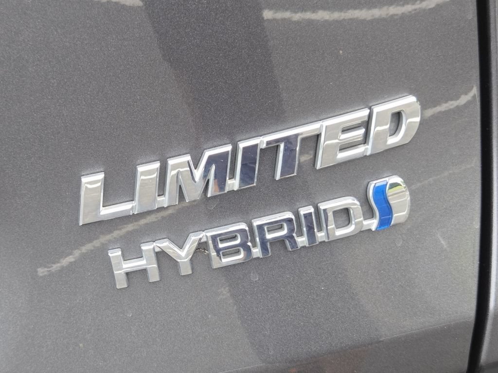 Used 2022 Toyota RAV4 Limited AWD/4WD image 17