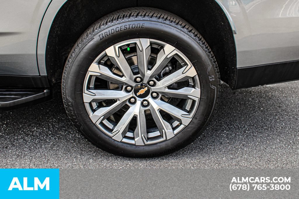 Used 2025 Chevrolet Tahoe High Country AWD/4WD image 15