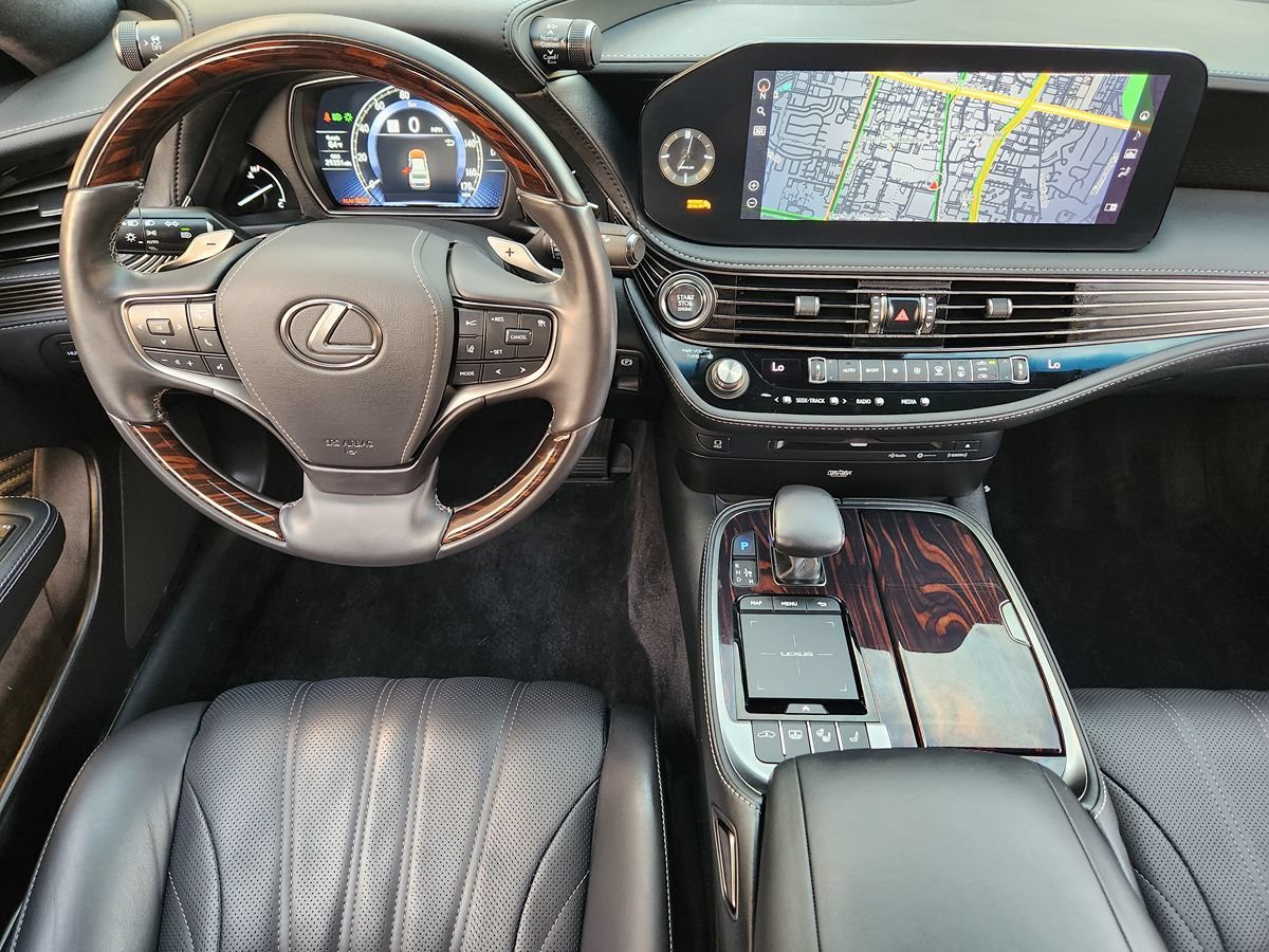 Used 2022 Lexus LS 500 w/ Interior Upgrade Package RWD image 46