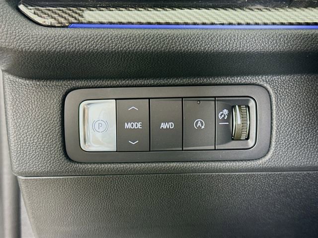 New 2026 Chevrolet Traverse High Country w/ LPO, Floor Liner Package AWD/4WD image 12
