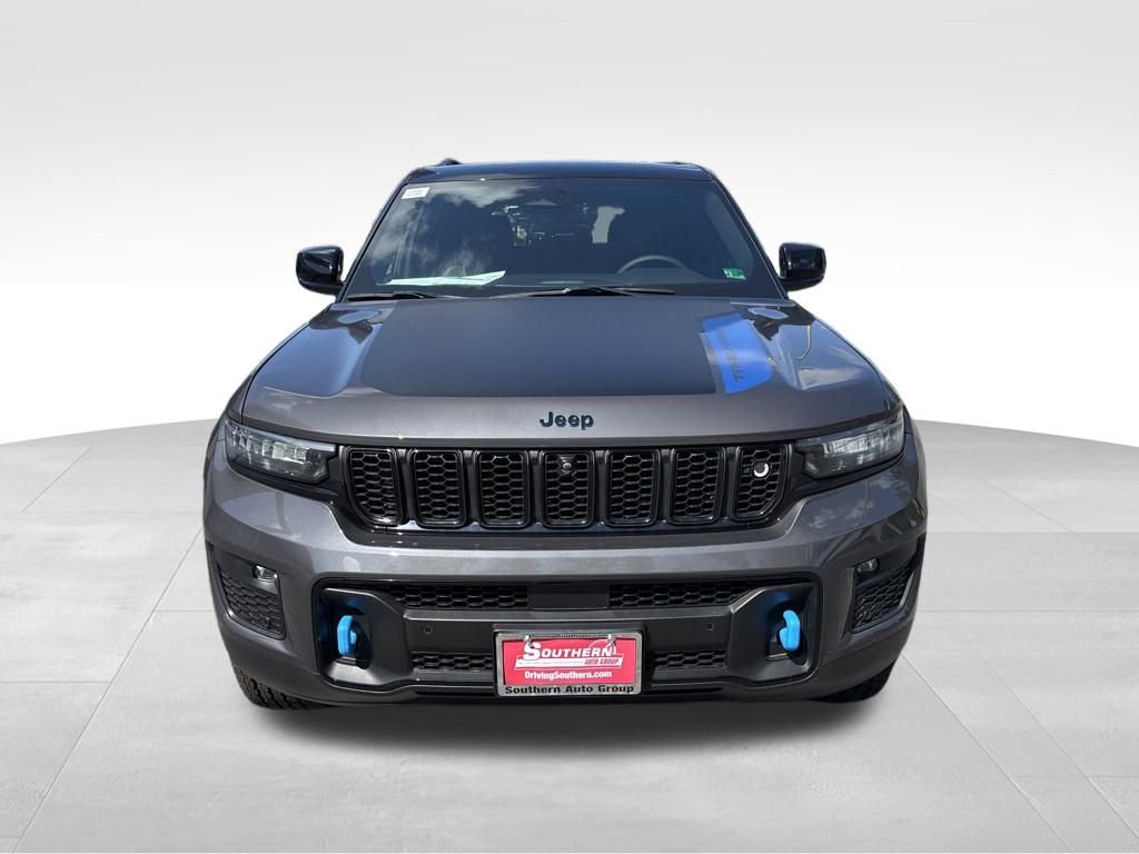 New 2024 Jeep Grand Cherokee Trailhawk w/ Advanced Protech Group II image 11