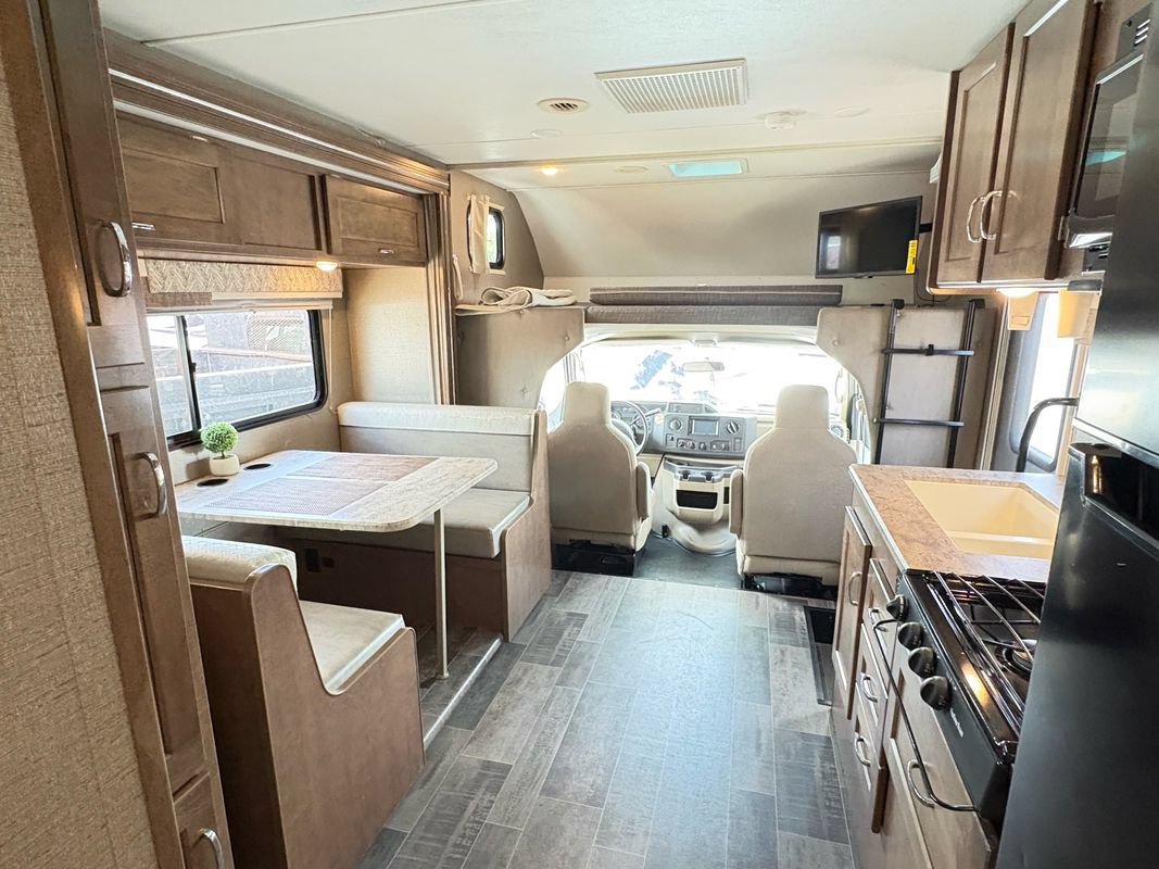 Used 2018 Ford E-450 and Econoline 450 Super Duty w/ Motorhome Prep Package RWD image 12