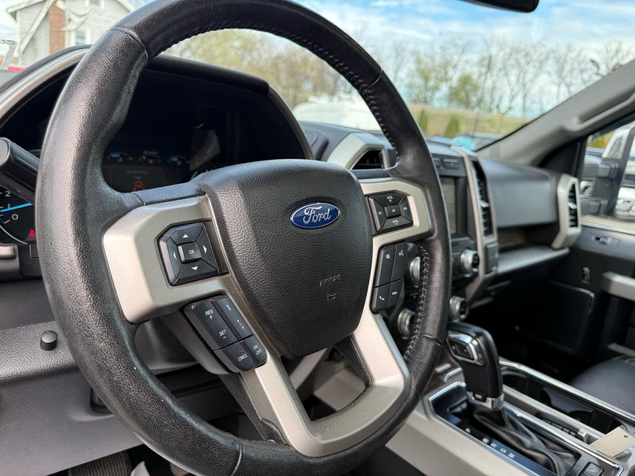 Used 2018 Ford F150 Lariat w/ Equipment Group 502A Luxury AWD/4WD image 44