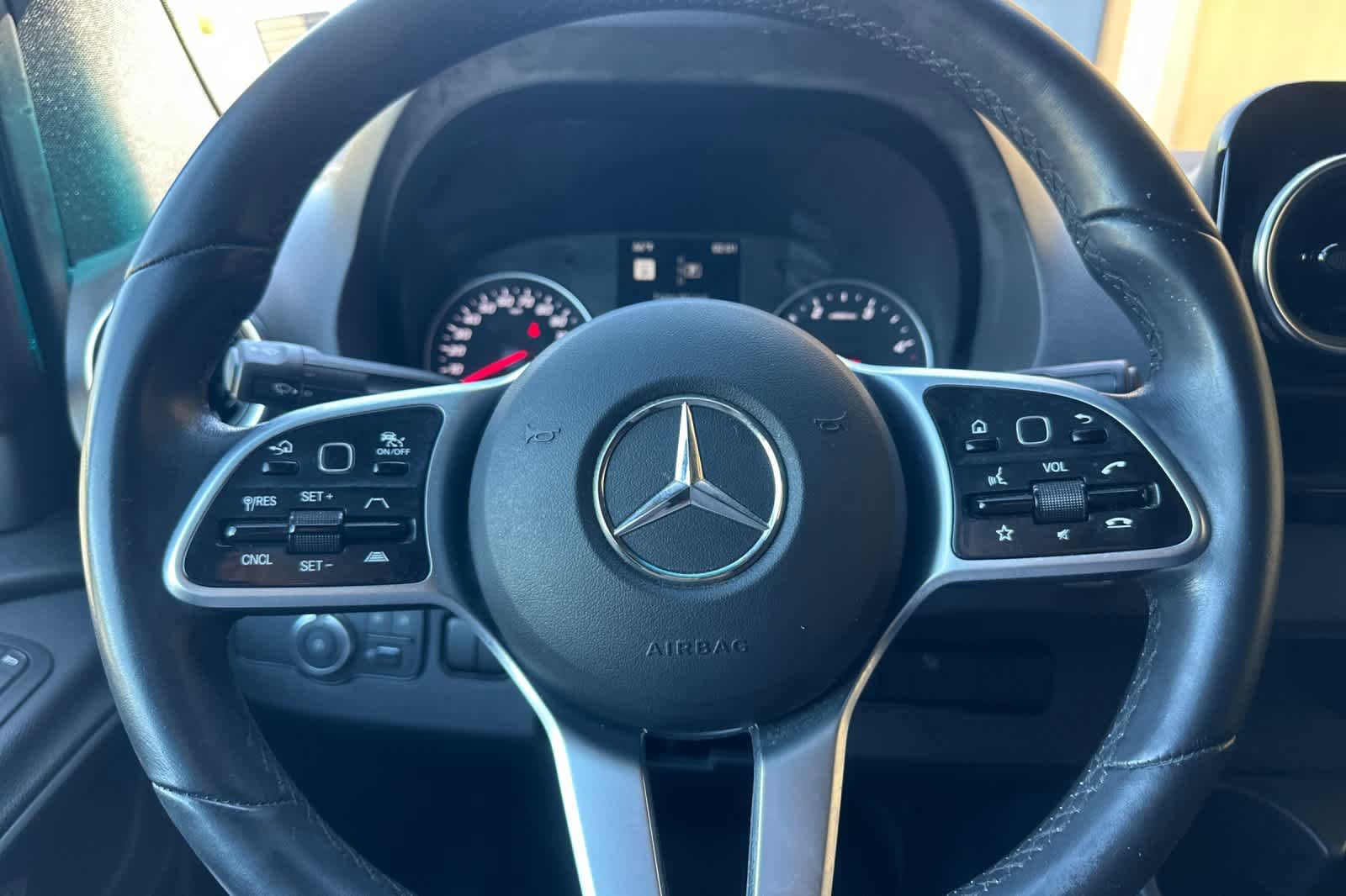 Used 2022 Mercedes-Benz Sprinter 2500 image 18