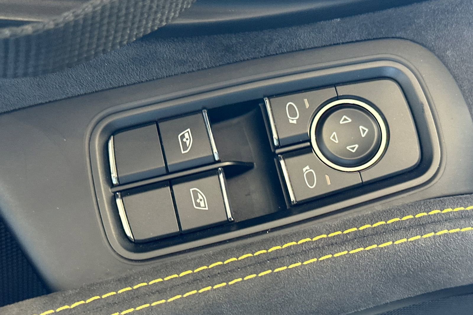 Used 2018 Porsche 911 GT2 RS w/ Weissach Package image 13