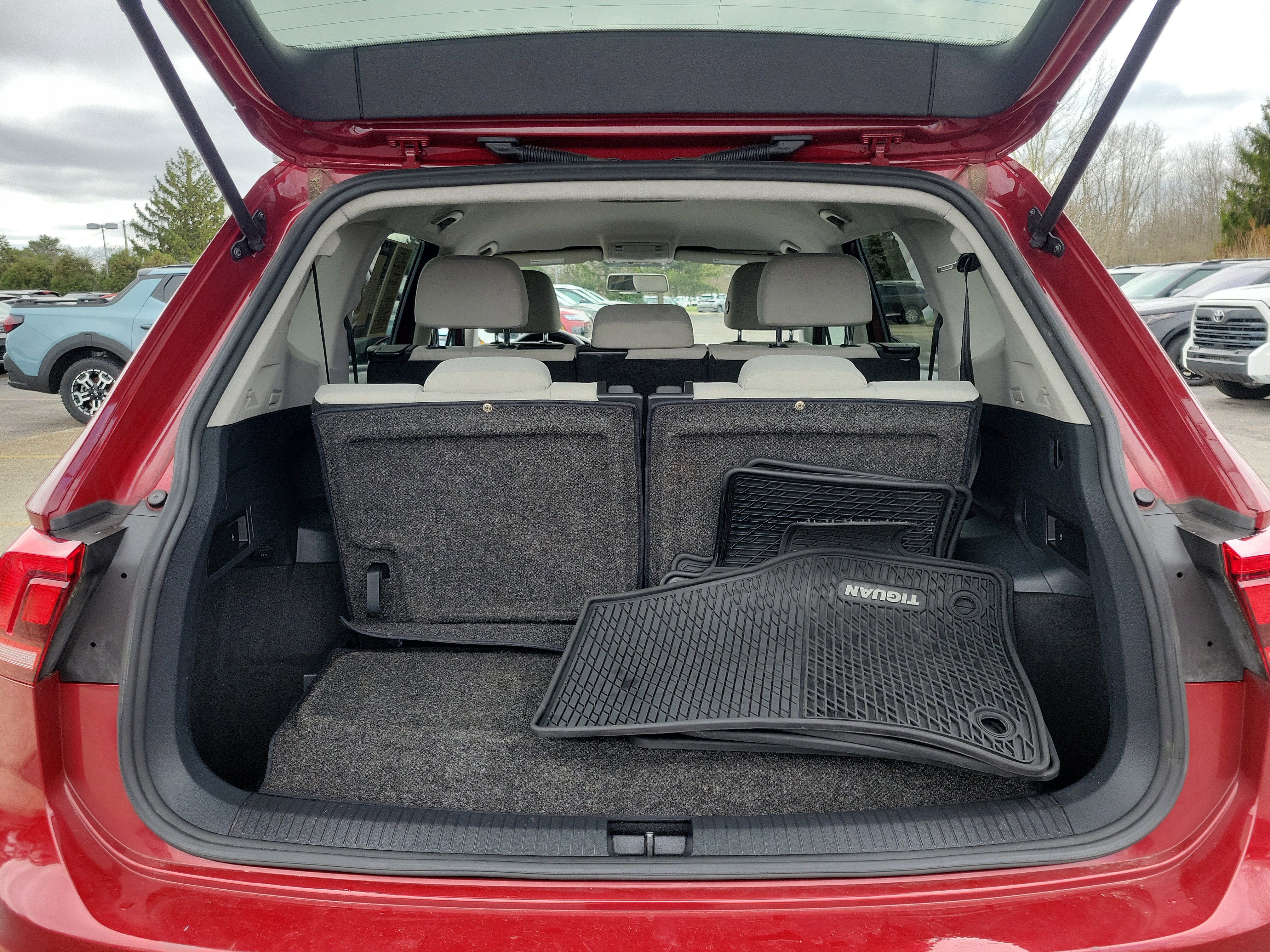 Used 2019 Volkswagen Tiguan S w/ Driver Assistance Package image 8