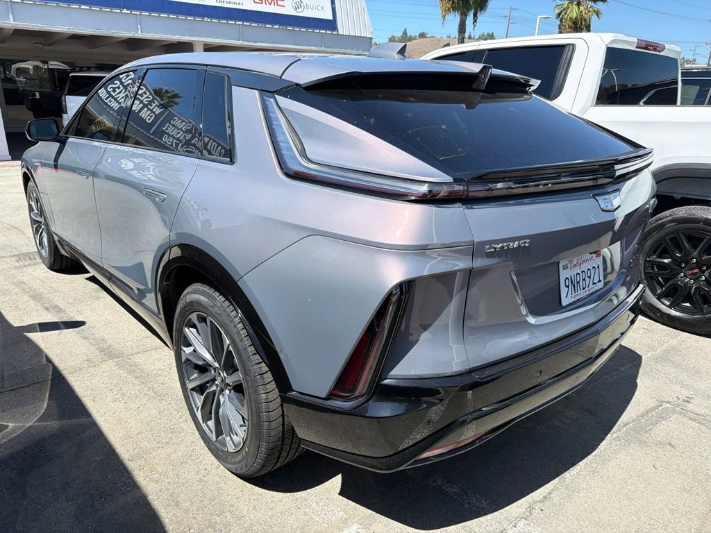 Used 2024 Cadillac Lyriq Sport RWD image 6