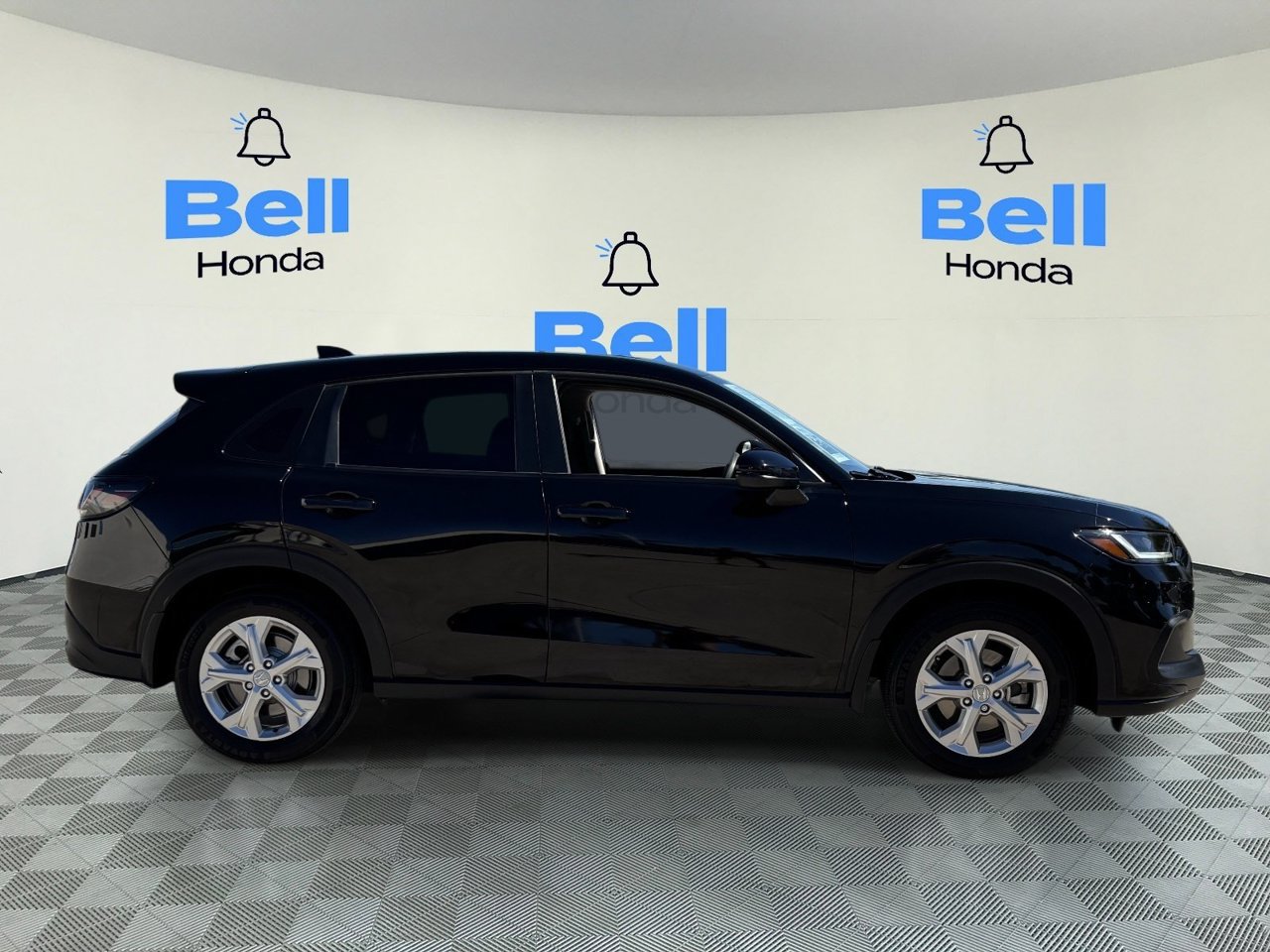 Used 2025 Honda HR-V LX image 5