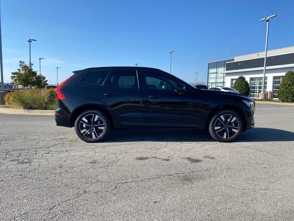 Used 2026 Volvo XC60 B5 Core w/ Protection Package Premier image 9