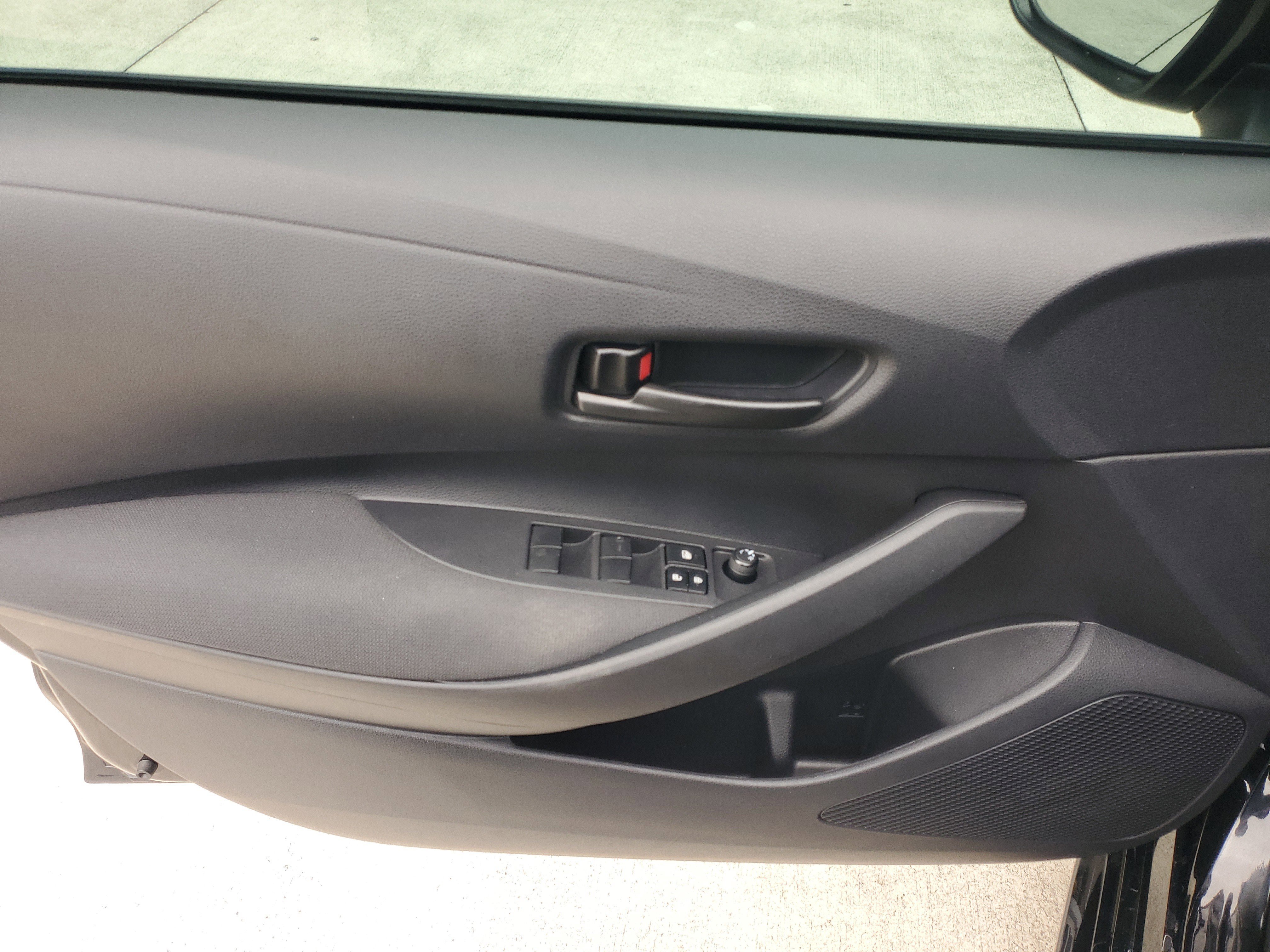 Certified 2024 Toyota Corolla LE FWD image 18