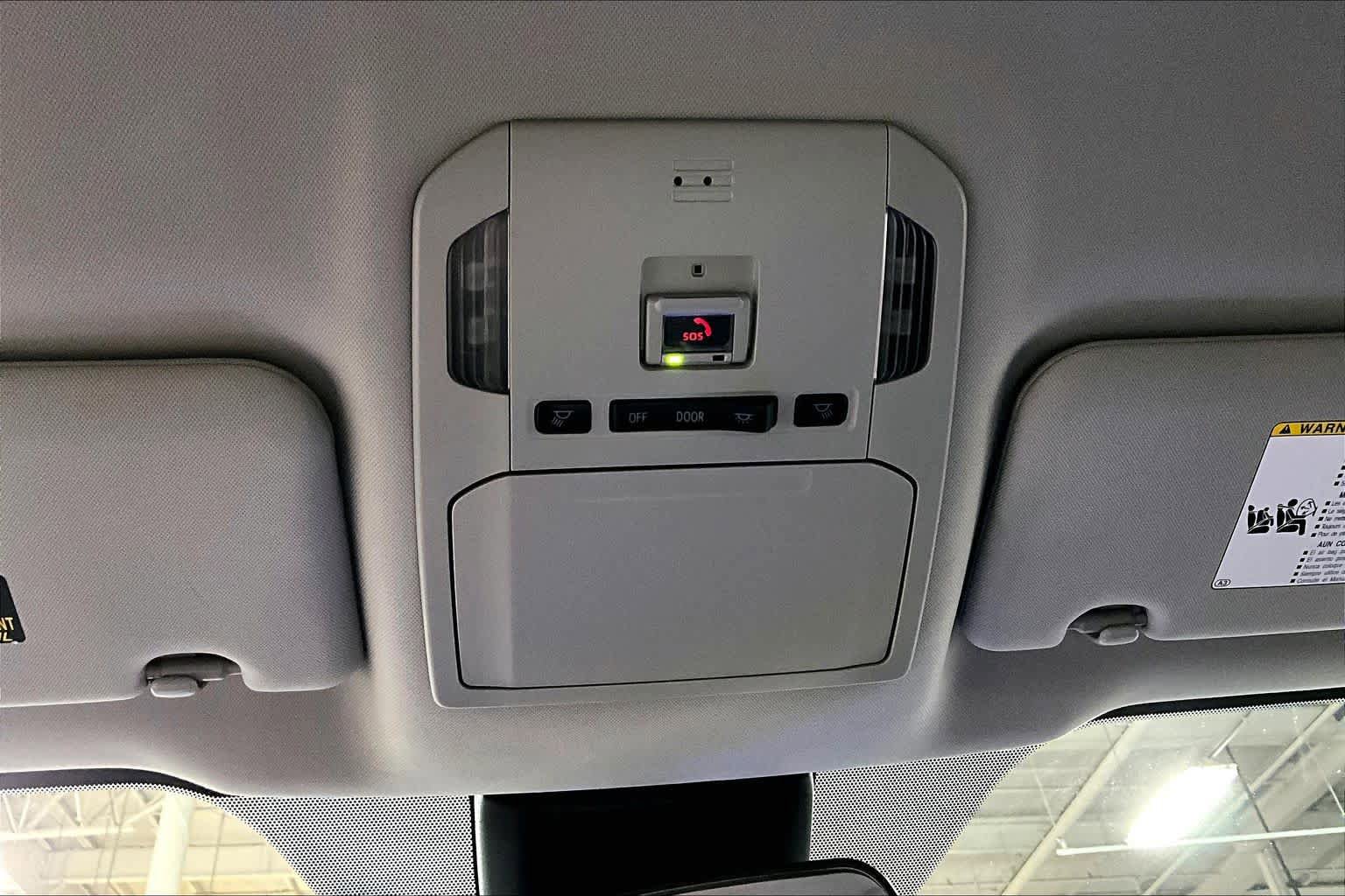 Used 2023 Toyota Highlander LE FWD image 34