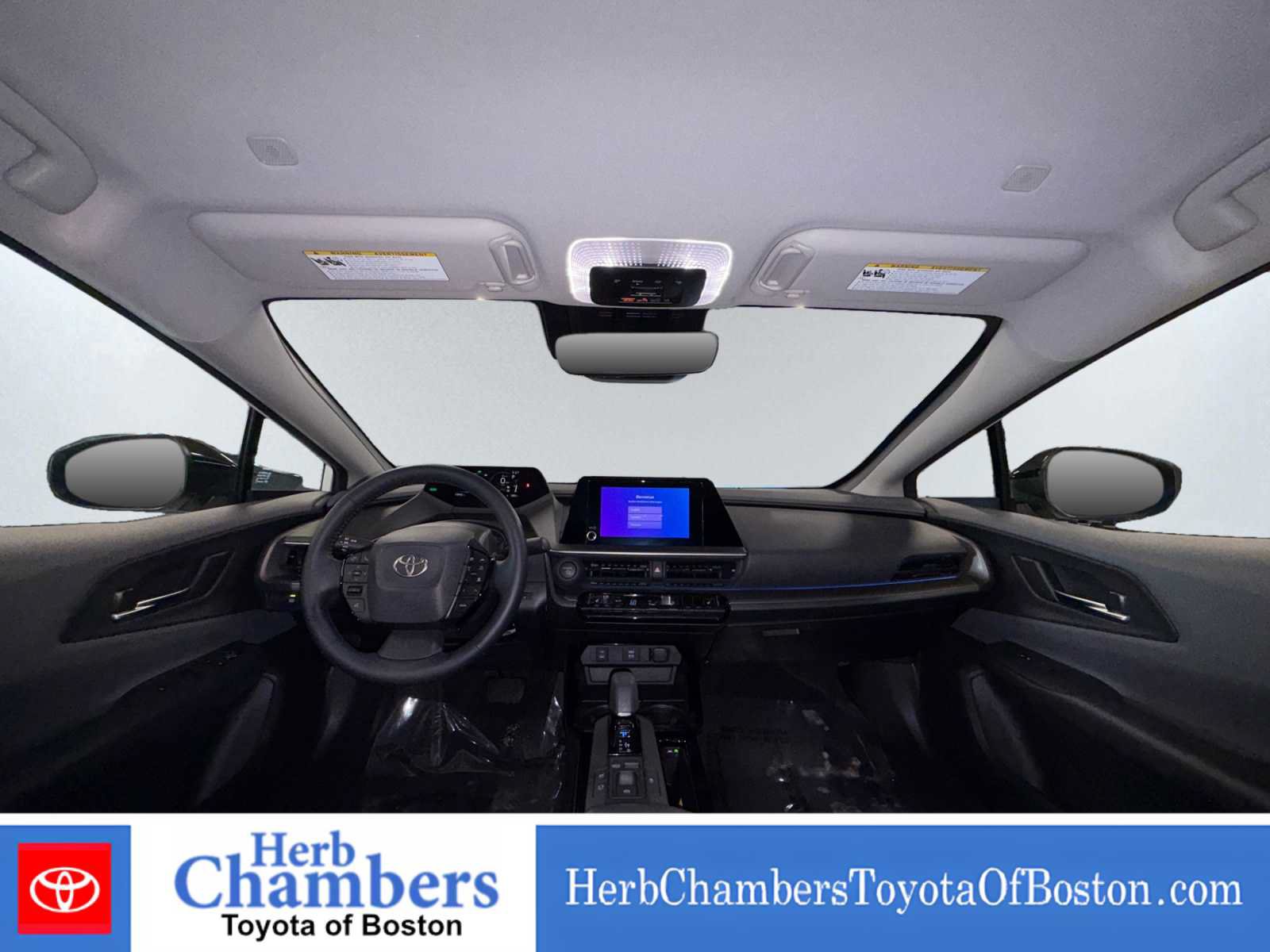 Used 2025 Toyota Prius XLE AWD/4WD image 5