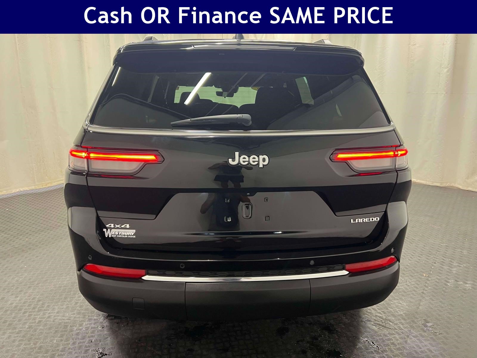 Used 2025 Jeep Grand Cherokee L Laredo w/ Luxury Tech Group I AWD/4WD image 7