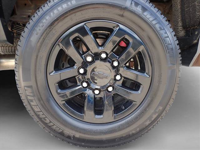 Used 2019 Chevrolet Silverado 2500 LT w/ Midnight Edition AWD/4WD image 7