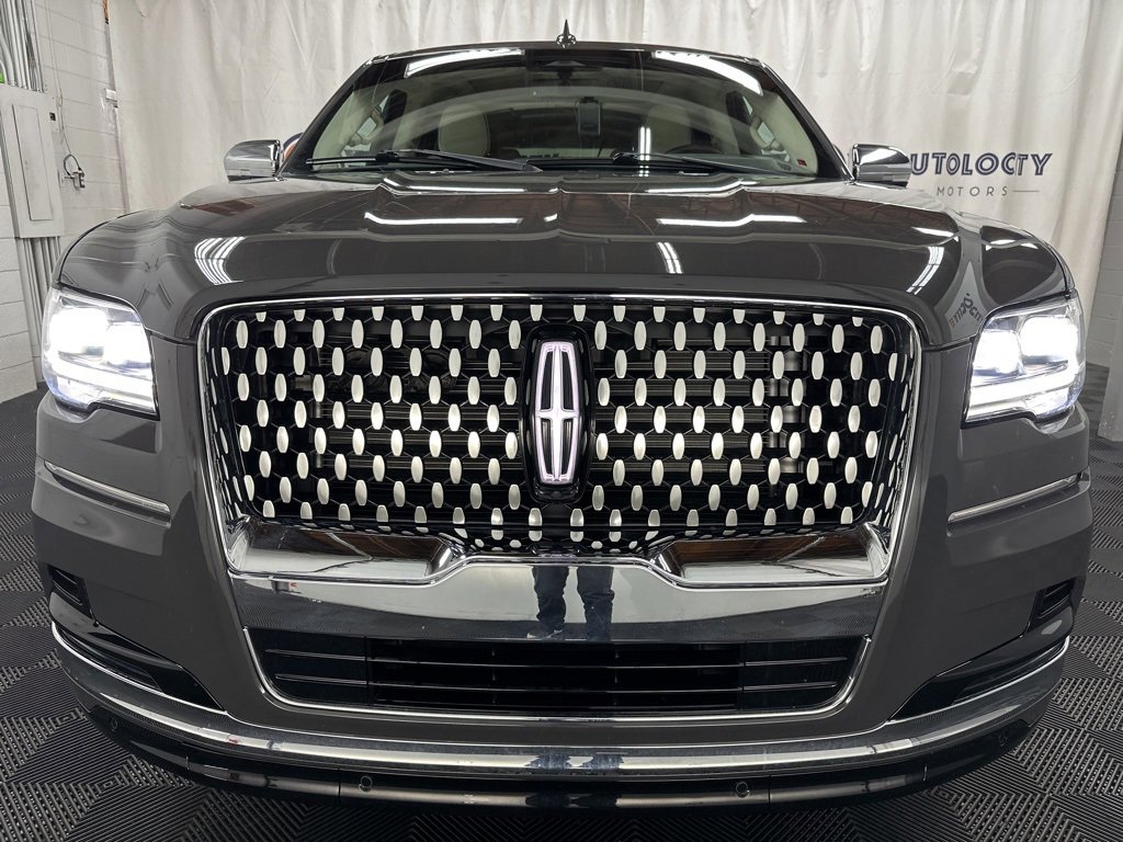 Used 2023 Lincoln Navigator Black Label image 4